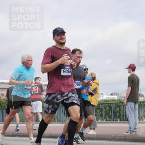 29.06.2025 - hella hamburg halbmarathon Luisa Fischer http://msf.ph/oto/8443064 29.06.2025 10:24:51 Kennedybrücke 15869, 18851, 9369, 7035, 1072, 1191, 1250, 1401, 2315, 2353, 2529, 2815, 2841, 3606, 3770, 4697, 5122, 5412, 5759, 6103, 7075, 8286, 8959, 9326, 9369, 9483, 9499, 9532, 10019, 10125, 10374, 10787 meine-sportfotos.de