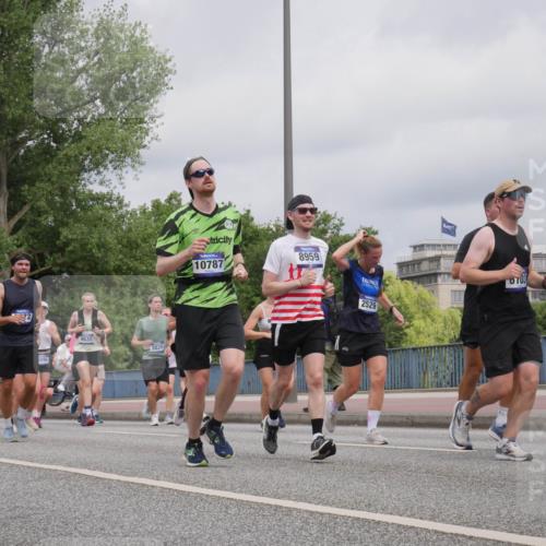 29.06.2025 - hella hamburg halbmarathon Luisa Fischer http://msf.ph/oto/8443176 29.06.2025 10:24:59 Kennedybrücke 1158, 896, 9635, 3826, 10787, 8959, 2529, 3, 22, 1072, 1158, 1191, 1250, 1668, 1958, 2529, 2815, 2841, 3606, 3825, 3826, 4046, 4289, 5412, 5641, 5759, 6103, 7672, 8860, 8896, 8959, 9002, 9062, 9326, 9483, 9635, 10019, 10787 meine-sportfotos.de