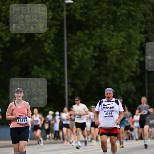 29.06.2025 - hella hamburg halbmarathon Dr. Thomas Lammeyer http://msf.ph/oto/8443186 29.06.2025 10:57:31 Kennedybrücke 2291, 2420, 2983, 4595, 6044, 7032, 7039, 7690, 7890, 8414, 9368, 10080, 10417, 10490, 10568, 10879, 10981, 11268 meine-sportfotos.de