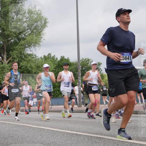 29.06.2025 - hella hamburg halbmarathon Luisa Fischer http://msf.ph/oto/8443230 29.06.2025 10:25:03 Kennedybrücke 171, 76, 10921, 1158, 15404, 8896, 22, 5641, 5826, 3825, 1158, 1668, 1958, 2009, 2529, 2841, 3825, 3826, 4046, 4289, 5412, 5641, 6103, 7375, 7612, 7672, 8431, 8860, 8896, 8959, 9002, 9062, 9326, 9327, 9483, 9635, 10787 meine-sportfotos.de