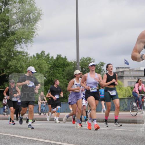 29.06.2025 - hella hamburg halbmarathon Luisa Fischer http://msf.ph/oto/8443253 29.06.2025 10:25:06 Kennedybrücke 19008, 17159, 002, 7379, 12934, 1616, 18439, 10921, 1158, 1269, 1668, 2009, 3825, 3826, 4046, 4289, 5641, 7375, 7612, 7672, 8431, 8860, 8896, 9002, 9062, 9327, 9635, 9788 meine-sportfotos.de