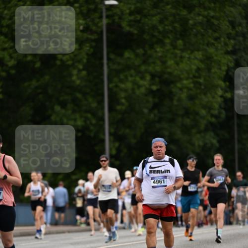 29.06.2025 - hella hamburg halbmarathon Dr. Thomas Lammeyer http://msf.ph/oto/8443282 29.06.2025 10:57:32 Kennedybrücke 2291, 2420, 4595, 6041, 6044, 7032, 7039, 7690, 7890, 8414, 9368, 10080, 10417, 10490, 10568, 10879, 10981, 11268 meine-sportfotos.de