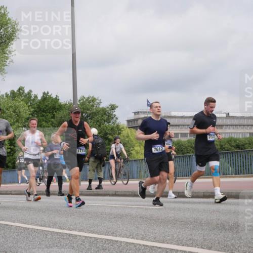 29.06.2025 - hella hamburg halbmarathon Luisa Fischer http://msf.ph/oto/8443285 29.06.2025 10:25:08 Kennedybrücke 19008, 22, 8431, 12400, 1715, 7612, 9327, 7379, 1158, 1269, 1668, 2009, 3825, 4289, 4375, 7375, 7612, 8431, 8860, 8896, 9002, 9062, 9327, 9635, 9788, 10167 meine-sportfotos.de