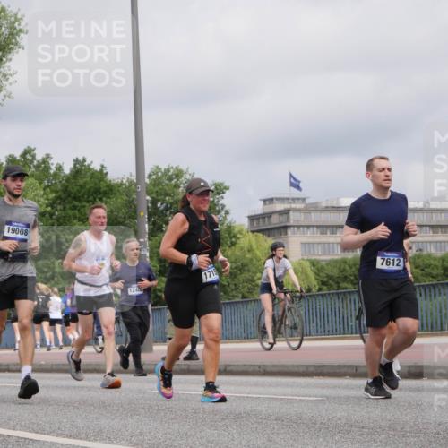 29.06.2025 - hella hamburg halbmarathon Luisa Fischer http://msf.ph/oto/8443291 29.06.2025 10:25:09 Kennedybrücke 8431, 19008, 1240, 1715, 7612, 737, 1269, 1668, 2009, 3825, 4289, 4375, 4376, 7375, 7612, 8431, 8860, 9002, 9062, 9327, 9788, 10167 meine-sportfotos.de