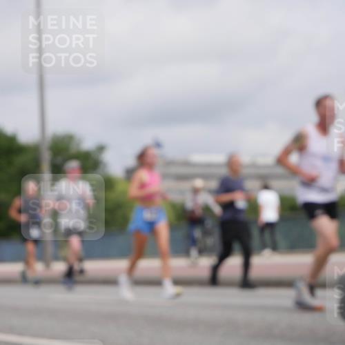 29.06.2025 - hella hamburg halbmarathon Luisa Fischer http://msf.ph/oto/8443315 29.06.2025 10:25:11 Kennedybrücke 1269, 2009, 4289, 4375, 4376, 6676, 7375, 7612, 8431, 8954, 9062, 9327, 9788, 10167 meine-sportfotos.de