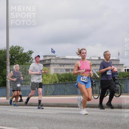 29.06.2025 - hella hamburg halbmarathon Luisa Fischer http://msf.ph/oto/8443324 29.06.2025 10:25:12 Kennedybrücke 1269, 8431, 12402, 1269, 1963, 2009, 2919, 4289, 4375, 4376, 6676, 7375, 7612, 8431, 8884, 8954, 9062, 9327, 9788, 10167 meine-sportfotos.de