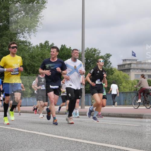 29.06.2025 - hella hamburg halbmarathon Luisa Fischer http://msf.ph/oto/8443387 29.06.2025 10:25:16 Kennedybrücke 96, 1323, 0902, 1405, 167, 1269, 1294, 1963, 2009, 2063, 2919, 3172, 4375, 4376, 6676, 8431, 8884, 8954, 9327, 9788, 9807, 10167 meine-sportfotos.de