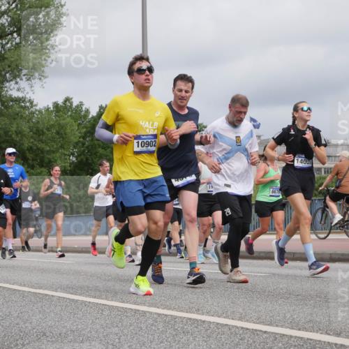 29.06.2025 - hella hamburg halbmarathon Luisa Fischer http://msf.ph/oto/8443394 29.06.2025 10:25:17 Kennedybrücke 1327, 1294, 2919, 10902, 19, 6676, 14053, 1269, 1294, 1419, 1963, 2063, 2919, 3172, 4375, 4376, 6676, 8884, 8954, 9788, 9807, 10167 meine-sportfotos.de
