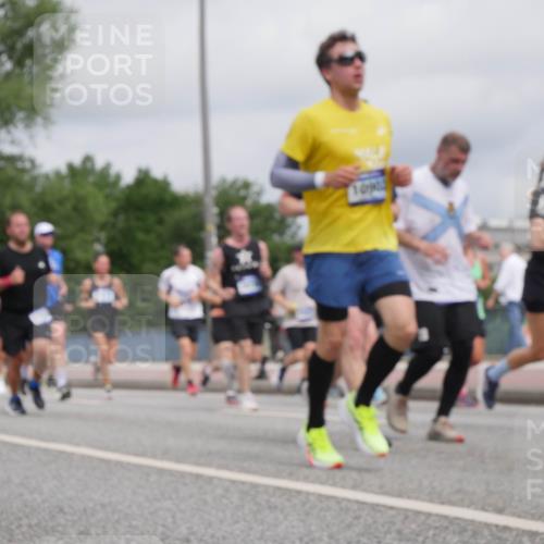 29.06.2025 - hella hamburg halbmarathon Luisa Fischer http://msf.ph/oto/8443399 29.06.2025 10:25:17 Kennedybrücke 1, 8, 10902, 1269, 1294, 1419, 1963, 2063, 2919, 3172, 4375, 4376, 6676, 8884, 8954, 9788, 9807, 10167 meine-sportfotos.de