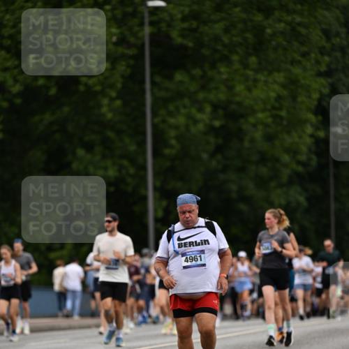 29.06.2025 - hella hamburg halbmarathon Dr. Thomas Lammeyer http://msf.ph/oto/8443421 29.06.2025 10:57:33 Kennedybrücke 2291, 2420, 4595, 6041, 6044, 7032, 7039, 7690, 7890, 8414, 9368, 10080, 10417, 10490, 10568, 10879, 10981, 11268 meine-sportfotos.de