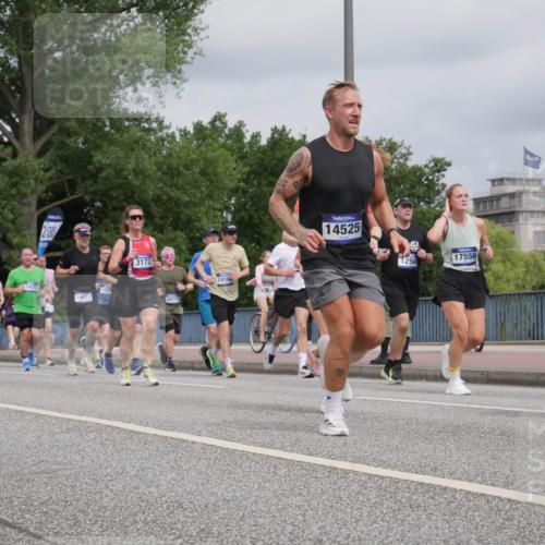 29.06.2025 - hella hamburg halbmarathon Luisa Fischer http://msf.ph/oto/8443439 29.06.2025 10:25:20 Kennedybrücke 807, 1419, 2, 00, 18661, 1837, 3172, 10710, 1416, 14525, 1294, 17556, 1294, 1419, 1963, 2063, 2172, 2919, 3108, 3172, 3768, 3946, 4375, 4376, 4556, 5079, 6676, 6805, 8884, 8954, 9807, 10167, 10710 meine-sportfotos.de