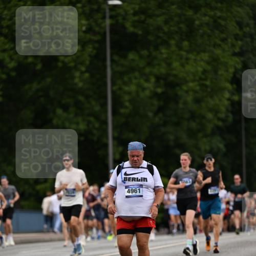 29.06.2025 - hella hamburg halbmarathon Dr. Thomas Lammeyer http://msf.ph/oto/8443464 29.06.2025 10:57:33 Kennedybrücke 2291, 2420, 4595, 6041, 6044, 7032, 7039, 7690, 7890, 8414, 9368, 10080, 10417, 10490, 10568, 10879, 10981, 11268 meine-sportfotos.de