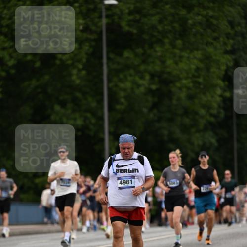 29.06.2025 - hella hamburg halbmarathon Dr. Thomas Lammeyer http://msf.ph/oto/8443479 29.06.2025 10:57:33 Kennedybrücke 2291, 2420, 4595, 6041, 6044, 7032, 7039, 7690, 7890, 8414, 9368, 10080, 10417, 10490, 10568, 10879, 10981, 11268 meine-sportfotos.de