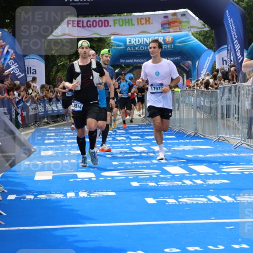 29.06.2025 - hella hamburg halbmarathon Strokosch-Dieckow http://msf.ph/oto/8443490 29.06.2025 10:40:01 Ziel 2826, 3626, 5007, 5050, 5375, 5508, 6080, 7981, 8467, 8574, 8933, 12091, 13514, 15421, 15424, 17973 meine-sportfotos.de