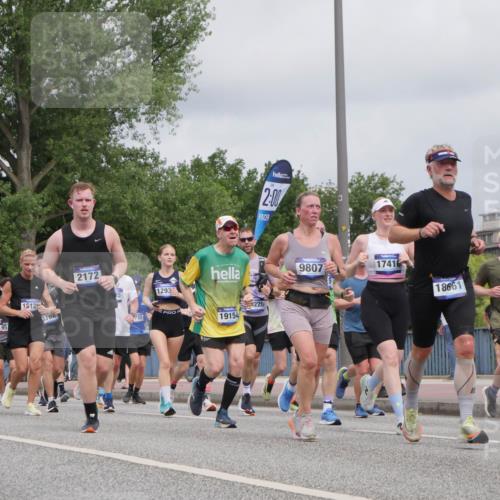 29.06.2025 - hella hamburg halbmarathon Luisa Fischer http://msf.ph/oto/8443505 29.06.2025 10:25:24 Kennedybrücke 4114, 3946, 95, 1512, 3766, 2172, 5, 1293, 735, 220, 19154, 2, 00, 9807, 17410, 18661, 1817, 10710, 1294, 1419, 1963, 2063, 2172, 2919, 3108, 3172, 3735, 3768, 3946, 4114, 4556, 5079, 6030, 6303, 6805, 6849, 7162, 7794, 8884, 8954, 9204, 9516, 9807, 10241, 10663, 10710 meine-sportfotos.de