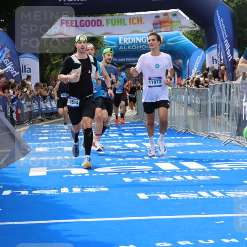 29.06.2025 - hella hamburg halbmarathon Strokosch-Dieckow http://msf.ph/oto/8443542 29.06.2025 10:40:02 Ziel 2826, 3626, 5007, 5050, 5375, 5508, 5916, 6080, 7495, 8467, 8574, 8933, 12091, 13514, 15421, 15424, 17973 meine-sportfotos.de