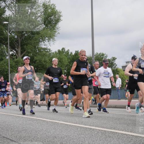 29.06.2025 - hella hamburg halbmarathon Luisa Fischer http://msf.ph/oto/8443544 29.06.2025 10:25:27 Kennedybrücke 6977, 7794, 507, 4556, 14903, 95, 3946, 9204, 15, 29, 58, 169, 6805, 140, 12933, 217, 1419, 1598, 2172, 3108, 3172, 3458, 3735, 3768, 3946, 4113, 4114, 4556, 4829, 5079, 6030, 6303, 6805, 6849, 6977, 7097, 7162, 7794, 9204, 9516, 9807, 10241, 10663, 10710 meine-sportfotos.de