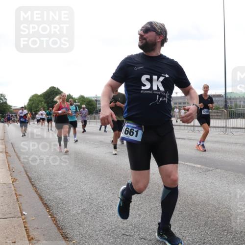 29.06.2025 - hella hamburg halbmarathon Lena Gebhardt http://msf.ph/oto/8443553 29.06.2025 10:29:42 Lombardsbrücke 1661, 12086, 1063, 1097, 1230, 1661, 1694, 2302, 2699, 3179, 3311, 3524, 3613, 4349, 4373, 4395, 4580, 5063, 5350, 6285, 6725, 7449, 7517, 7832, 8388, 8812, 8941, 9095, 9714, 9937, 10322, 10641, 10808, 10996, 11249, 11269, 11376, 11444, 11634, 11792, 11803, 11989, 12086, 12216, 12227, 12305, 12537, 12958, 13031, 13382, 13810, 14644, 15266, 16306, 16659, 16662, 16676, 17496, 17529, 17945, 18298, 18299, 18385, 18414 meine-sportfotos.de