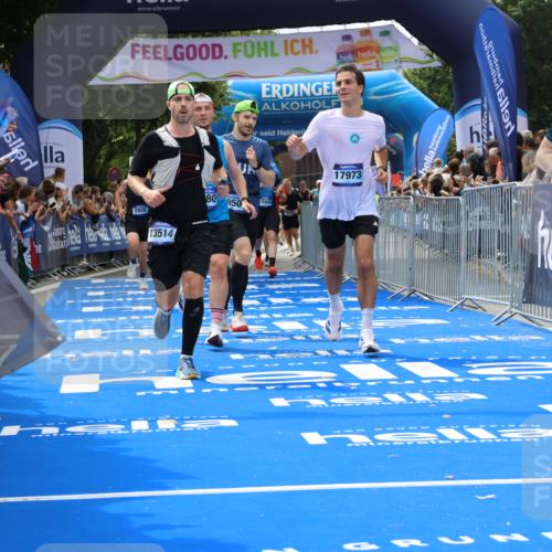 29.06.2025 - hella hamburg halbmarathon Strokosch-Dieckow http://msf.ph/oto/8443573 29.06.2025 10:40:02 Ziel 2826, 3626, 5007, 5050, 5375, 5508, 5916, 6080, 7495, 8467, 8574, 8933, 12091, 13514, 15421, 15424, 17973 meine-sportfotos.de