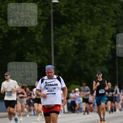 29.06.2025 - hella hamburg halbmarathon Dr. Thomas Lammeyer http://msf.ph/oto/8443586 29.06.2025 10:57:35 Kennedybrücke 1753, 2291, 4595, 6041, 6044, 7039, 7690, 7890, 8414, 8515, 9368, 10080, 10490, 10568, 10879, 10981, 11268 meine-sportfotos.de