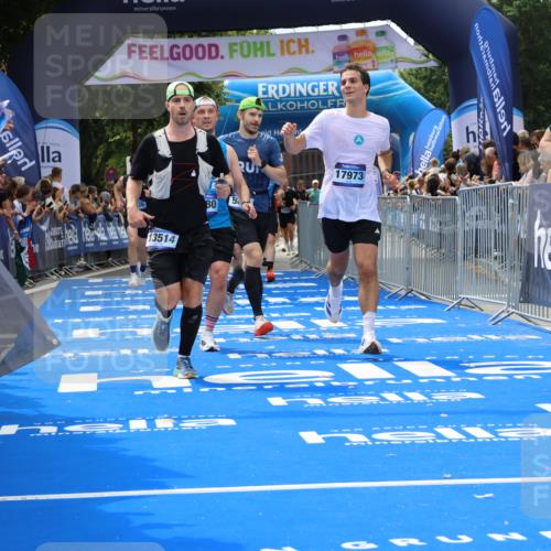 29.06.2025 - hella hamburg halbmarathon Strokosch-Dieckow http://msf.ph/oto/8443593 29.06.2025 10:40:02 Ziel 2826, 3626, 5007, 5050, 5375, 5508, 5916, 6080, 7495, 8467, 8574, 8933, 12091, 13514, 15421, 15424, 17973 meine-sportfotos.de
