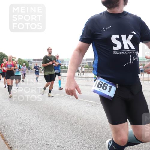 29.06.2025 - hella hamburg halbmarathon Lena Gebhardt http://msf.ph/oto/8443618 29.06.2025 10:29:43 Lombardsbrücke 10322, 12216, 1661, 1063, 1097, 1230, 1661, 1694, 2302, 2699, 3179, 3311, 3524, 3613, 4349, 4373, 4395, 4580, 5063, 5322, 5350, 6285, 6725, 7517, 7832, 8388, 8812, 8941, 9095, 9714, 9937, 10162, 10322, 10641, 10808, 10996, 11249, 11269, 11376, 11444, 11634, 11792, 11803, 11989, 12086, 12216, 12227, 12305, 12537, 12958, 13031, 13382, 13810, 14644, 15266, 16306, 16659, 16662, 16676, 17496, 17529, 17945, 18298, 18299, 18385, 18414 meine-sportfotos.de