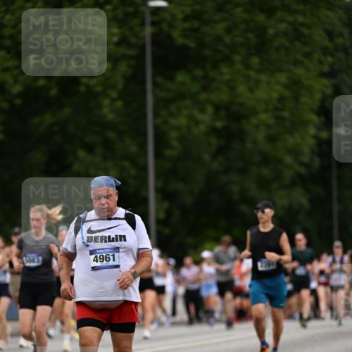 29.06.2025 - hella hamburg halbmarathon Dr. Thomas Lammeyer http://msf.ph/oto/8443713 29.06.2025 10:57:36 Kennedybrücke 1753, 2291, 4595, 6041, 6044, 7039, 7690, 7890, 8414, 8515, 9368, 10490, 10879, 10981, 11268 meine-sportfotos.de