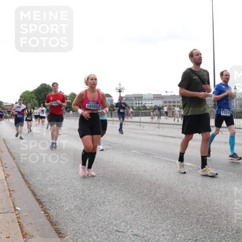 29.06.2025 - hella hamburg halbmarathon Lena Gebhardt http://msf.ph/oto/8443734 29.06.2025 10:29:44 Lombardsbrücke 1063, 10322, 12216, 1063, 1097, 1230, 1661, 1694, 2302, 2699, 3179, 3311, 3524, 3613, 4349, 4373, 4395, 4580, 5063, 5322, 5350, 6285, 6725, 7517, 7832, 8388, 8792, 8812, 8941, 9095, 9714, 9937, 10162, 10322, 10641, 10808, 10996, 11249, 11269, 11376, 11444, 11634, 11792, 11803, 11989, 12086, 12216, 12227, 12305, 12537, 13031, 13382, 13810, 14644, 15266, 16306, 16659, 16662, 16676, 17496, 17529, 17945, 18298, 18299, 18385, 18414 meine-sportfotos.de