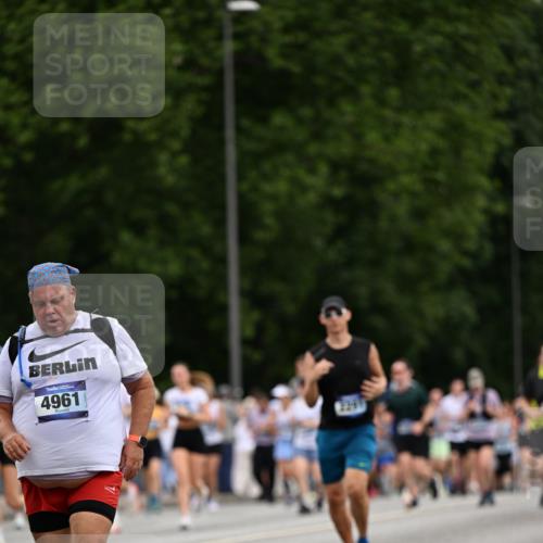 29.06.2025 - hella hamburg halbmarathon Dr. Thomas Lammeyer http://msf.ph/oto/8443753 29.06.2025 10:57:37 Kennedybrücke 1753, 2291, 4595, 6041, 6044, 7039, 7690, 7890, 8414, 8515, 9368, 9545, 10490, 10879, 10981, 11268 meine-sportfotos.de
