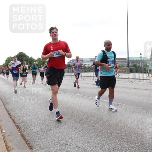 29.06.2025 - hella hamburg halbmarathon Lena Gebhardt http://msf.ph/oto/8443888 29.06.2025 10:29:46 Lombardsbrücke 1063, 163, 3524, 1063, 1097, 1230, 1661, 1694, 2302, 2699, 3179, 3311, 3524, 3613, 4349, 4395, 4580, 5063, 5322, 5350, 6285, 6725, 7517, 7832, 8388, 8792, 8812, 8941, 9095, 9714, 9937, 10162, 10322, 10641, 10996, 11249, 11269, 11376, 11444, 11634, 11792, 11803, 12086, 12216, 12227, 12305, 12537, 13031, 13382, 13810, 14644, 15266, 16306, 16659, 16662, 16676, 16769, 17496, 17529, 17945, 18298, 18299, 18385 meine-sportfotos.de