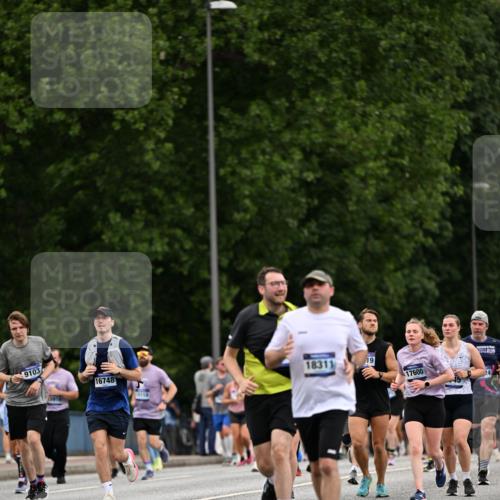 29.06.2025 - hella hamburg halbmarathon Dr. Thomas Lammeyer http://msf.ph/oto/8443893 29.06.2025 10:57:43 Kennedybrücke 1753, 2291, 4595, 5562, 6041, 6044, 6913, 7039, 7611, 7890, 8212, 8414, 8515, 9103, 9368, 9545, 9685, 10490, 10981, 11268 meine-sportfotos.de
