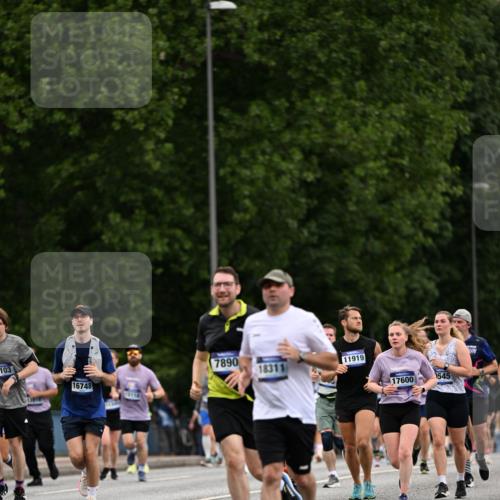 29.06.2025 - hella hamburg halbmarathon Dr. Thomas Lammeyer http://msf.ph/oto/8443917 29.06.2025 10:57:43 Kennedybrücke 1753, 2291, 4595, 5562, 6041, 6044, 6913, 7039, 7611, 7890, 8212, 8414, 8515, 9103, 9368, 9545, 9685, 10490, 10981, 11268 meine-sportfotos.de