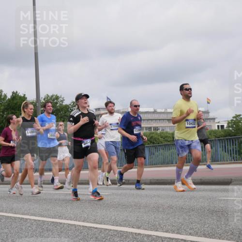 29.06.2025 - hella hamburg halbmarathon Luisa Fischer http://msf.ph/oto/8444002 29.06.2025 10:26:02 Kennedybrücke 16667, 260, 14801, 3600, 17553, 018, 13369, 600, 10432, 2514, 2744, 3003, 3600, 3601, 3769, 4969, 5838, 6048, 6747, 7891, 9256, 10432, 10573 meine-sportfotos.de