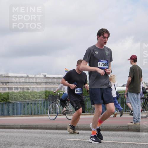 29.06.2025 - hella hamburg halbmarathon Luisa Fischer http://msf.ph/oto/8444085 29.06.2025 10:26:06 Kennedybrücke 16667, 17557, 2022, 2514, 3003, 3600, 3601, 3769, 4969, 5629, 5838, 6048, 6747, 6784, 6785, 7891, 8355, 8715, 9256, 10432 meine-sportfotos.de