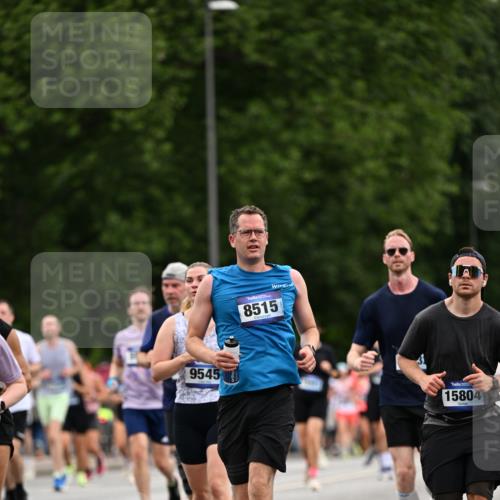 29.06.2025 - hella hamburg halbmarathon Dr. Thomas Lammeyer http://msf.ph/oto/8444112 29.06.2025 10:57:49 Kennedybrücke 1753, 2291, 3226, 4591, 5562, 6041, 6044, 6913, 7039, 7068, 7611, 7876, 7890, 8212, 8414, 8515, 8906, 9103, 9545, 9685, 10490, 11268 meine-sportfotos.de