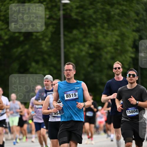 29.06.2025 - hella hamburg halbmarathon Dr. Thomas Lammeyer http://msf.ph/oto/8444119 29.06.2025 10:57:50 Kennedybrücke 1753, 2291, 2528, 3226, 4591, 5562, 6041, 6044, 6913, 7039, 7068, 7611, 7876, 7890, 8212, 8414, 8515, 8906, 9103, 9545, 9685, 10175, 10490, 11268 meine-sportfotos.de