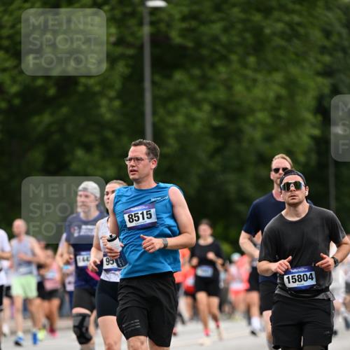 29.06.2025 - hella hamburg halbmarathon Dr. Thomas Lammeyer http://msf.ph/oto/8444140 29.06.2025 10:57:50 Kennedybrücke 1753, 2291, 2528, 3226, 4591, 5562, 6041, 6044, 6913, 7039, 7068, 7611, 7876, 7890, 8212, 8414, 8515, 8906, 9103, 9545, 9685, 10175, 10490, 11268 meine-sportfotos.de