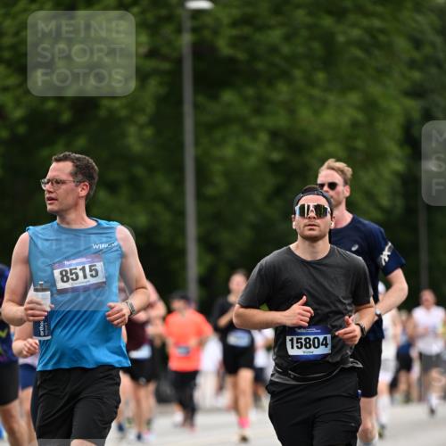 29.06.2025 - hella hamburg halbmarathon Dr. Thomas Lammeyer http://msf.ph/oto/8444190 29.06.2025 10:57:51 Kennedybrücke 1753, 1900, 2291, 2528, 2701, 3226, 4591, 5562, 6041, 6044, 6913, 7039, 7068, 7611, 7876, 7890, 8212, 8414, 8515, 8906, 9103, 9545, 9685, 10175, 10490, 11268 meine-sportfotos.de