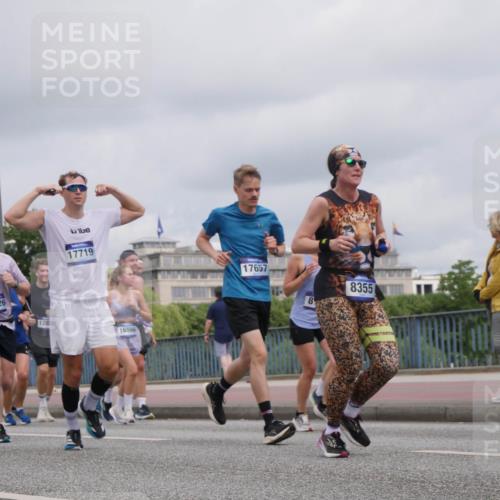 29.06.2025 - hella hamburg halbmarathon Luisa Fischer http://msf.ph/oto/8444208 29.06.2025 10:26:14 Kennedybrücke 15870, 17719, 10826, 120, 16566, 17657, 8355, 1372, 1853, 2022, 2294, 2514, 3003, 3769, 5223, 5629, 5798, 5838, 6578, 6784, 6785, 7266, 7919, 8355, 8715, 10088 meine-sportfotos.de