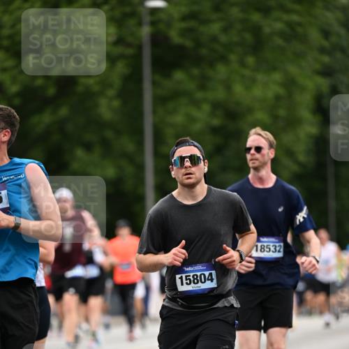 29.06.2025 - hella hamburg halbmarathon Dr. Thomas Lammeyer http://msf.ph/oto/8444222 29.06.2025 10:57:51 Kennedybrücke 1753, 1900, 2291, 2528, 2701, 3226, 4591, 5562, 6041, 6044, 6913, 7039, 7068, 7611, 7876, 7890, 8212, 8414, 8515, 8906, 9103, 9545, 9685, 10175, 10490, 11268 meine-sportfotos.de