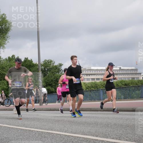 29.06.2025 - hella hamburg halbmarathon Luisa Fischer http://msf.ph/oto/8444400 29.06.2025 10:26:26 Kennedybrücke 4793, 1362, 12207, 809, 951, 3029, 13, 1029, 1187, 1362, 1372, 1853, 3029, 4728, 4793, 8688, 9133, 9301, 9512, 9913 meine-sportfotos.de
