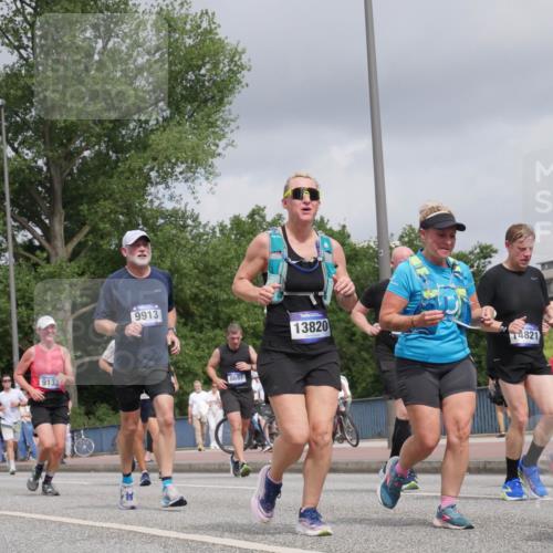 29.06.2025 - hella hamburg halbmarathon Luisa Fischer http://msf.ph/oto/8444504 29.06.2025 10:26:30 Kennedybrücke 8745, 9133, 9913, 8687, 13820, 14821, 1728, 1187, 1362, 3013, 3029, 4728, 4793, 8687, 8688, 9133, 9301, 9512, 9913 meine-sportfotos.de