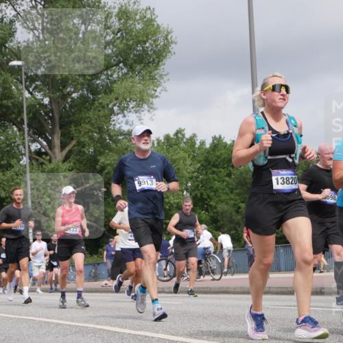 29.06.2025 - hella hamburg halbmarathon Luisa Fischer http://msf.ph/oto/8444512 29.06.2025 10:26:31 Kennedybrücke 133, 12190, 49, 9913, 13820, 598, 1187, 1362, 2925, 3013, 3029, 4728, 4793, 8687, 8688, 9133, 9301, 9512, 9913 meine-sportfotos.de