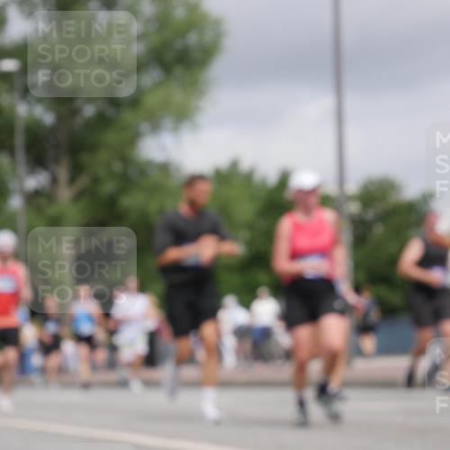 29.06.2025 - hella hamburg halbmarathon Luisa Fischer http://msf.ph/oto/8444551 29.06.2025 10:26:33 Kennedybrücke 1187, 1362, 2925, 3013, 3029, 4728, 5343, 8687, 8688, 9133, 9913 meine-sportfotos.de
