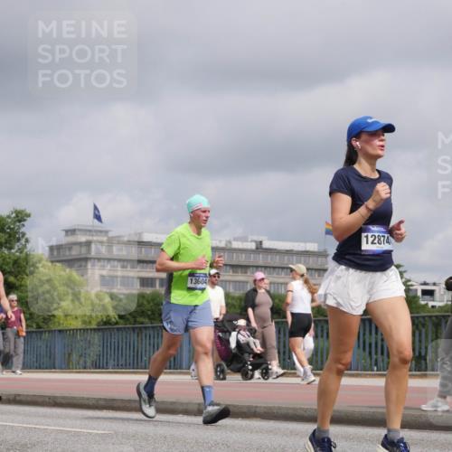 29.06.2025 - hella hamburg halbmarathon Luisa Fischer http://msf.ph/oto/8444804 29.06.2025 10:26:48 Kennedybrücke 14334, 13604, 12874, 1003, 1048, 1382, 2125, 3457, 7820, 8181, 8716, 9877 meine-sportfotos.de