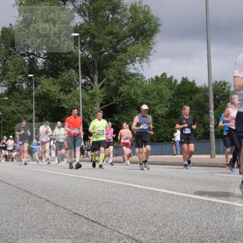 29.06.2025 - hella hamburg halbmarathon Luisa Fischer http://msf.ph/oto/8444858 29.06.2025 10:26:51 Kennedybrücke 818, 218, 816, 7920, 8716, 9877, 12, 1003, 1048, 1382, 2125, 3457, 7021, 7029, 7820, 8181, 8716, 9877 meine-sportfotos.de