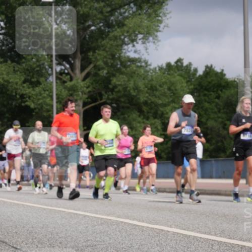 29.06.2025 - hella hamburg halbmarathon Luisa Fischer http://msf.ph/oto/8444873 29.06.2025 10:26:51 Kennedybrücke 7820, 8716, 1003, 1048, 1382, 2125, 3457, 7021, 7029, 7820, 8181, 8716, 9877 meine-sportfotos.de