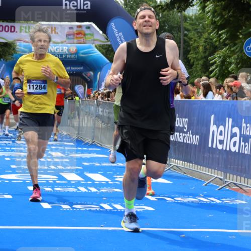 29.06.2025 - hella hamburg halbmarathon Strokosch-Dieckow http://msf.ph/oto/8444914 29.06.2025 10:39:39 Ziel 1358, 4398, 4888, 7152, 7154, 9265, 11284, 11806, 13190, 14077, 14204, 15094, 15336, 15435, 15744, 15828, 16580, 16761, 17005, 17215, 17360, 17425, 17792, 18013, 18154, 18285, 18803 meine-sportfotos.de