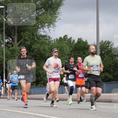 29.06.2025 - hella hamburg halbmarathon Luisa Fischer http://msf.ph/oto/8444917 29.06.2025 10:26:56 Kennedybrücke 11879, 2019, 14265, 18070, 15709, 3285, 5406, 17199, 7029, 6861, 013, 14824, 1003, 1048, 2125, 3457, 4464, 5406, 6502, 7021, 7029, 7820, 8181, 8716, 10649 meine-sportfotos.de