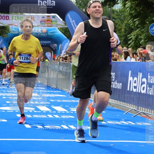 29.06.2025 - hella hamburg halbmarathon Strokosch-Dieckow http://msf.ph/oto/8444935 29.06.2025 10:39:39 Ziel 1358, 4398, 4888, 7152, 7154, 9265, 11284, 11806, 13190, 14077, 14204, 15094, 15336, 15435, 15744, 15828, 16580, 16761, 17005, 17215, 17360, 17425, 17792, 18013, 18154, 18285, 18803 meine-sportfotos.de